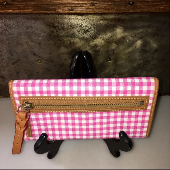 Dooney & Bourke Pink Gingham Continental Clutch - Picture 2 of 8
